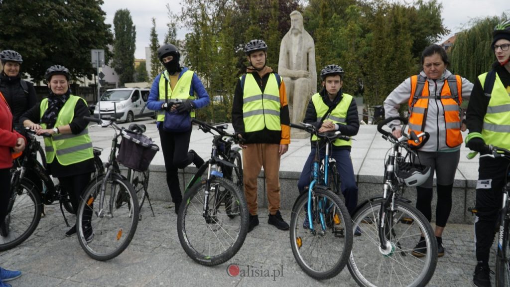 16 1024x576 - Rodzinny rajd rowerowy po Aglomeracji Kalisko-Ostrowskiej szlakiem kościołów drewnianych już za nami