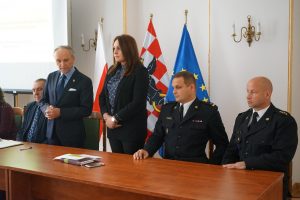 dsc09907 300x200 - Aglomeracyjny program bezpieczeństwa. Solidarność i współpraca gmin AKO w walce z zagrożeniami