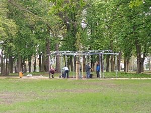 Park w Żelazkowie nabiera nowego blasku img 20200506 100423179 300x225 - Park w Żelazkowie nabiera nowego blasku