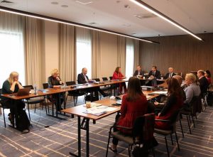 6 300x221 - 22-23 września 2021 r. w Kaliszu odbyło się spotkanie projektowe w ramach międzynarodowego projektu pn. „Zaangażowanie Publiczne na Rzecz Zrównoważonego Transportu Publicznego - PE4 Trans"