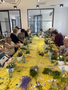 Florystyka 20250418 02 225x300 - Florystyka wielkanocna w Centrum Organizacji Pozarządowych w Kaliszu