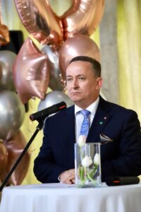Konferencja pn. ,,Fundusze Unii Europejskiej dla Aglomeracji Kalisko-Ostrowskiej – dekada zmian i wyzwań” z okazji Jubileuszu 10-lecia Stowarzyszenia Aglomeracja Kalisko-Ostrowska zdj sako 20250521 31 200x300 - Konferencja pn. ,,Fundusze Unii Europejskiej dla Aglomeracji Kalisko-Ostrowskiej – dekada zmian i wyzwań” z okazji Jubileuszu 10-lecia Stowarzyszenia Aglomeracja Kalisko-Ostrowska