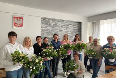 Florystyka 20250603 01 400x270 - Maj pełen kwiatów i kreatywności!