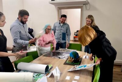 Wyniki konkursu 20251028 2 400x270 - Informacja o wynikach konkursu plastyczno-fotograficznego „Ziemia w naszych rękach”!